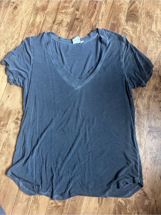 White Crow Tops - White Crow Washed V-Neck Short Sleeve Tee - Blue